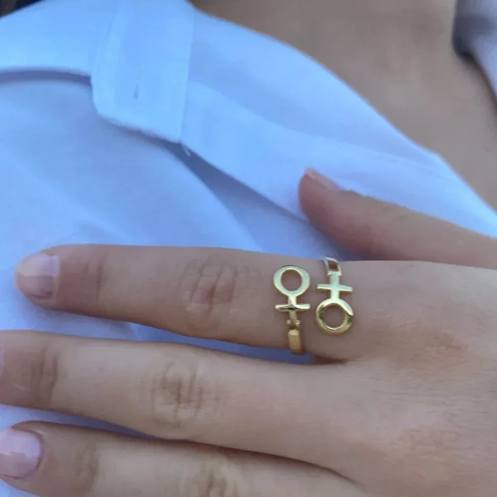 Double Venus Linked Love Ring – Gold, Silver & Rose Gold
